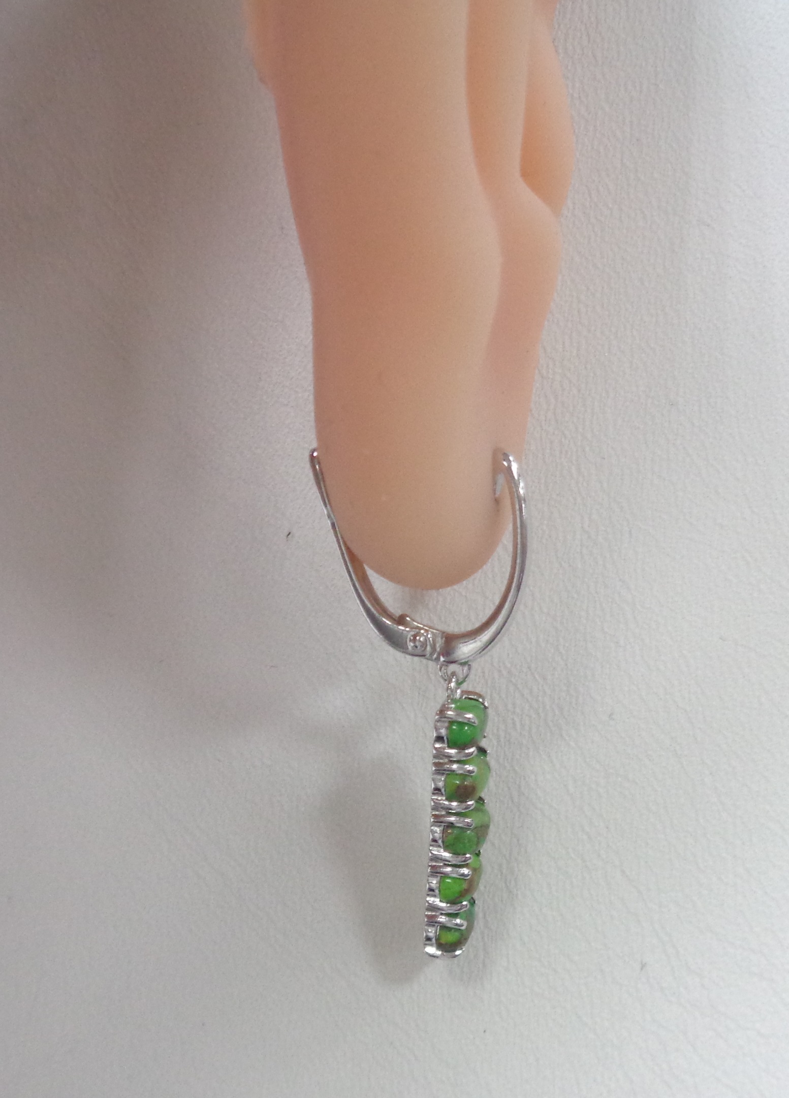 Серебряные серьги с зеленой бирюзой